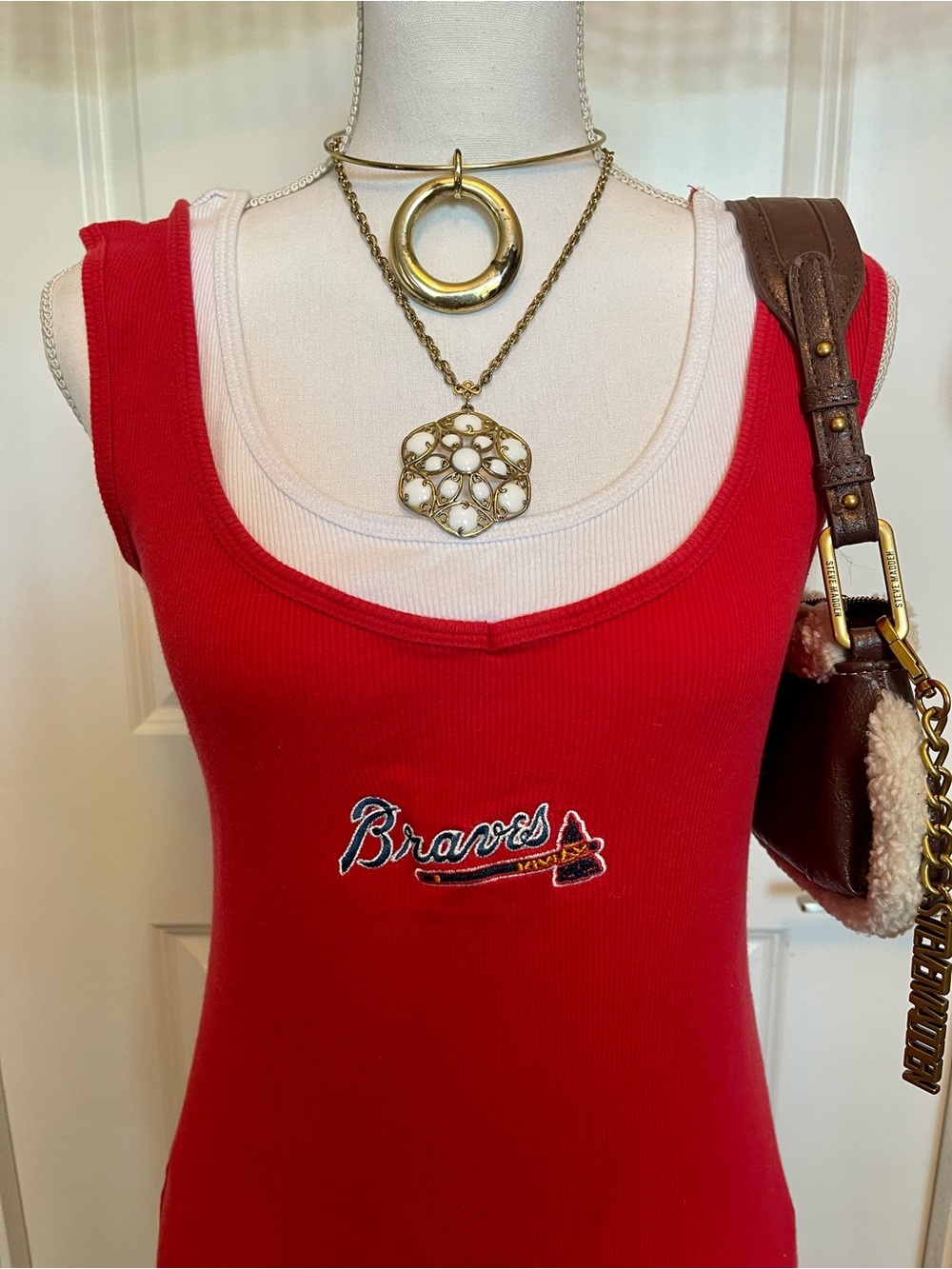 MLB : Atlanta Braves Ribbed Tank Top!! - Picture 3 of 7
